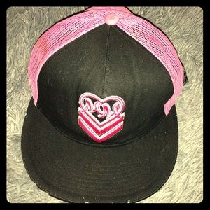 💕☠️super cute  metal Mulisha maidens snap back